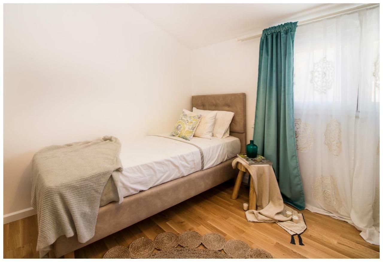 Apartman Sissy Primošten Esterno foto